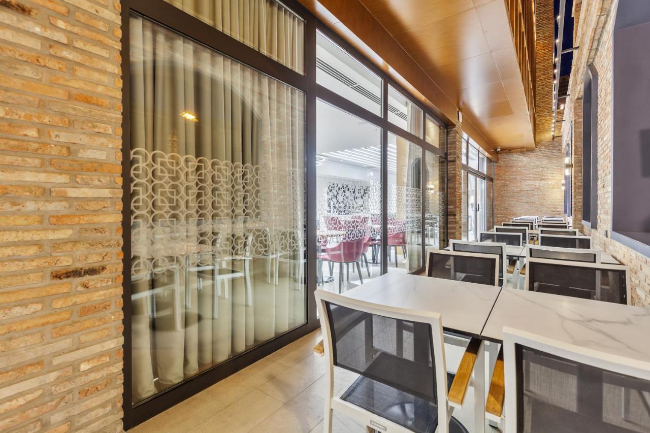 Clocks 4* Tbilisi